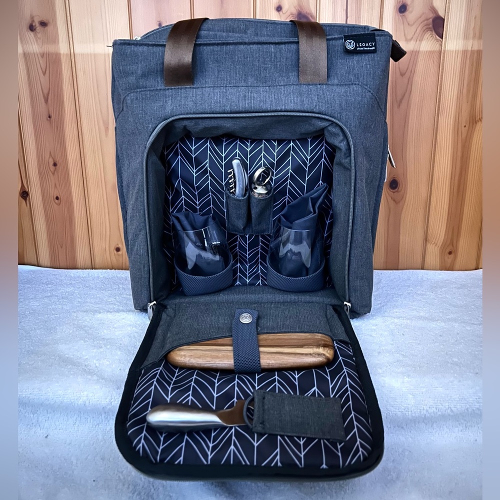 Legacy Picnic Bag for Two w Blanket